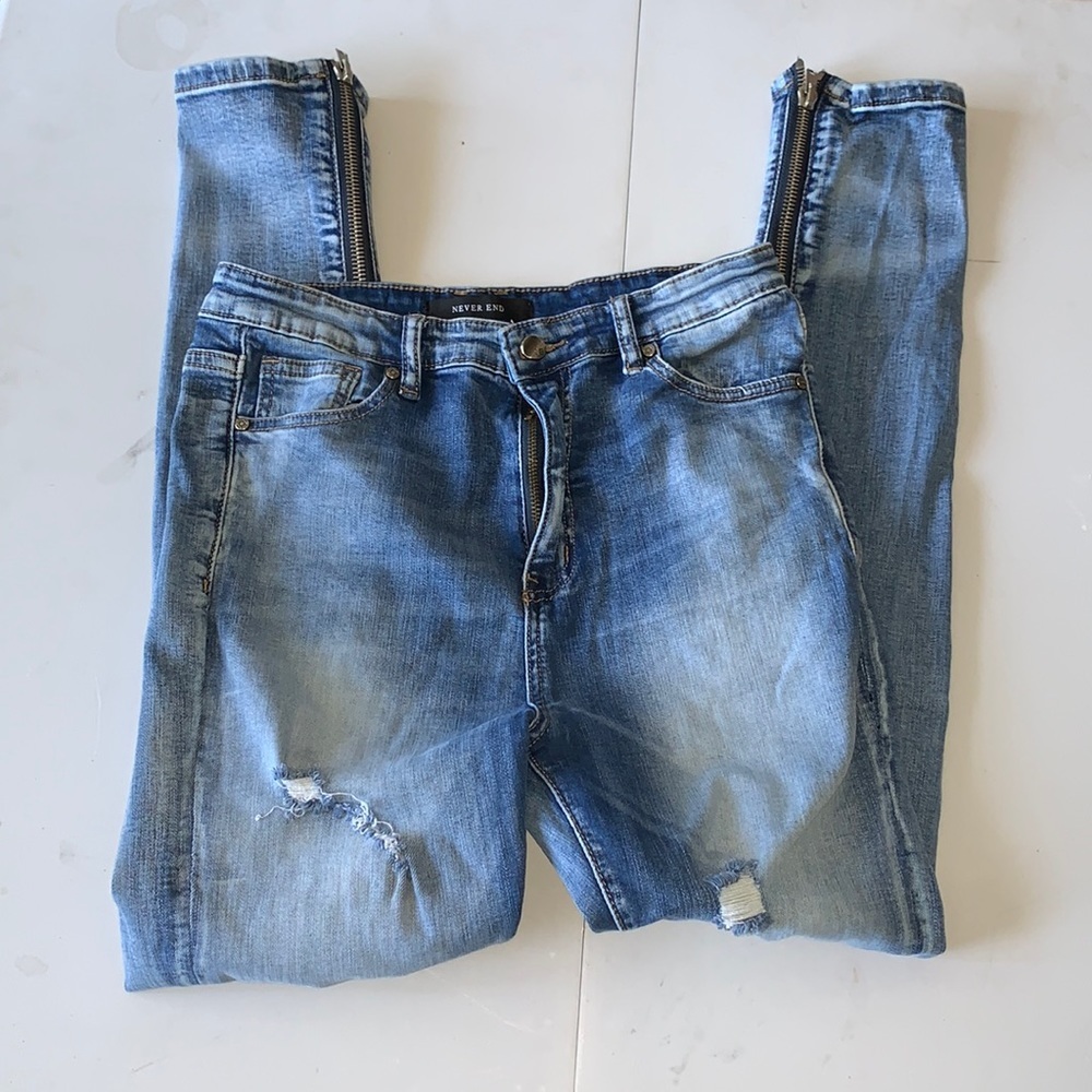 Women’s never end denim skinny distressed, jeans, size 32